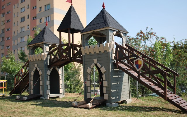 Zamek rycerski plac zabaw do ogrodu