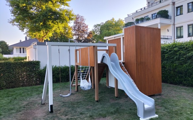 Jak wybrać drewniany domek ogrodowy dla dzieci? 5 praktycznych wskazówek