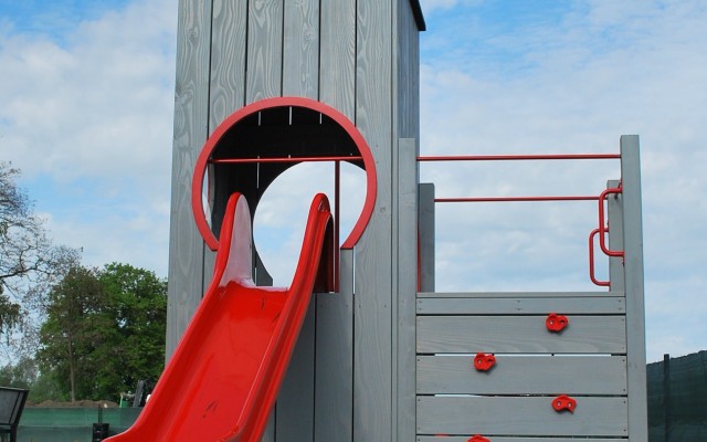 Mała architektura edukacyjna w przedszkolu – jak stworzyć przestrzeń do nauki i zabawy?