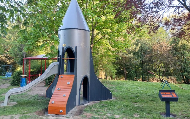 Zabawa zaczyna się w ogrodzie — kiedy zwykłe miejsce staje się światem przygód