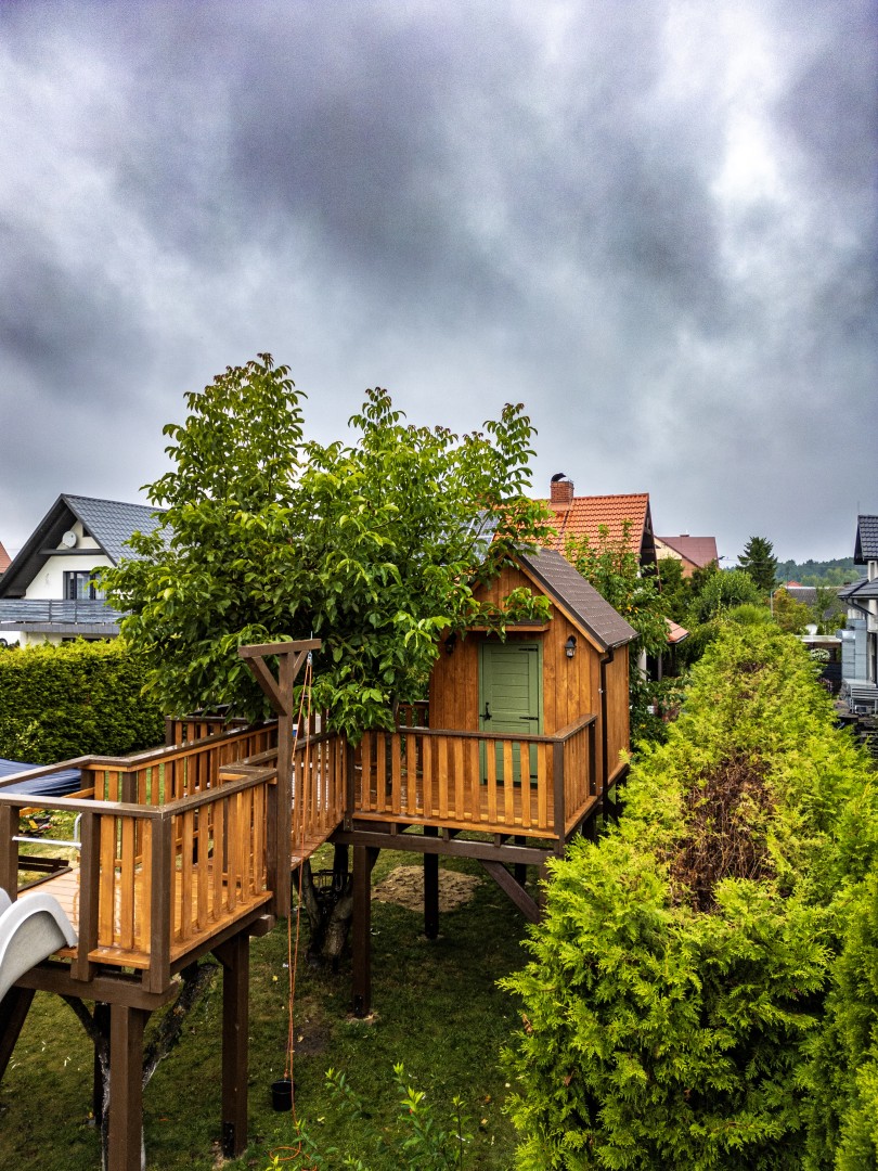 domek na drzewie 18 z placem zabaw (8).jpg