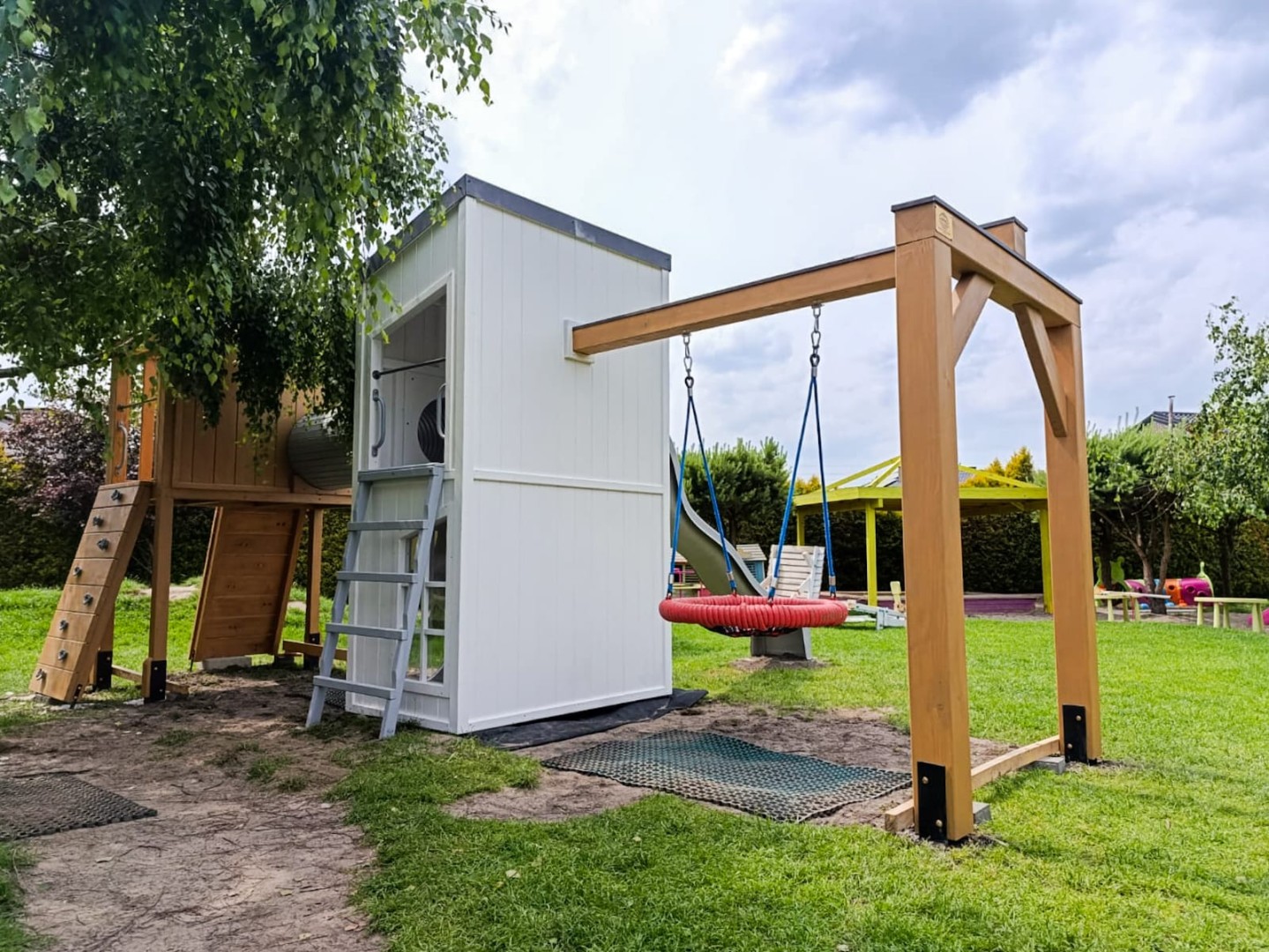 plac-zabaw-dla dzieci-nowoczesna-baszta-26 (4).jpg