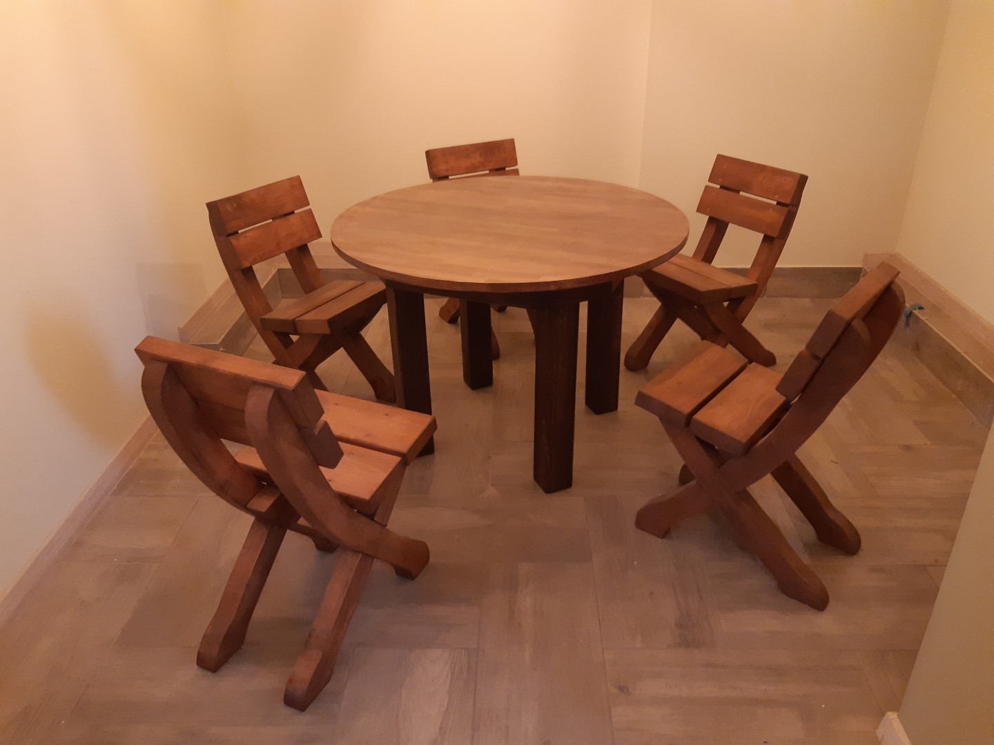 Stół z Krzesłami #07
