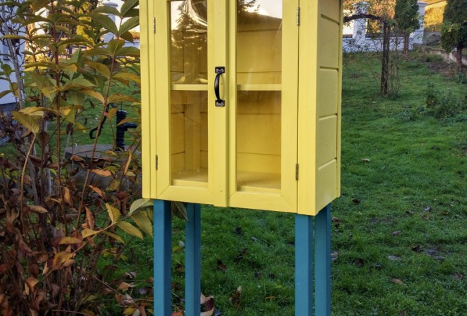 BIBLIOTECZKA 02 A żółto-zielona (3).jpg