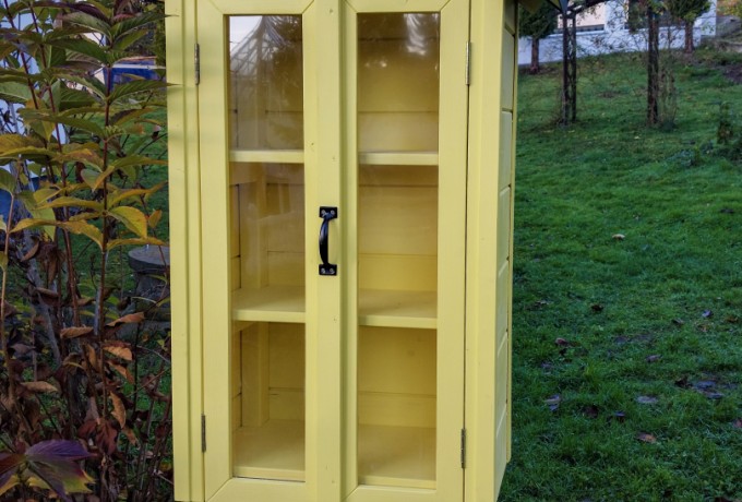 biblioteczka miejska do parku bookcrossing przestrzeń publiczna