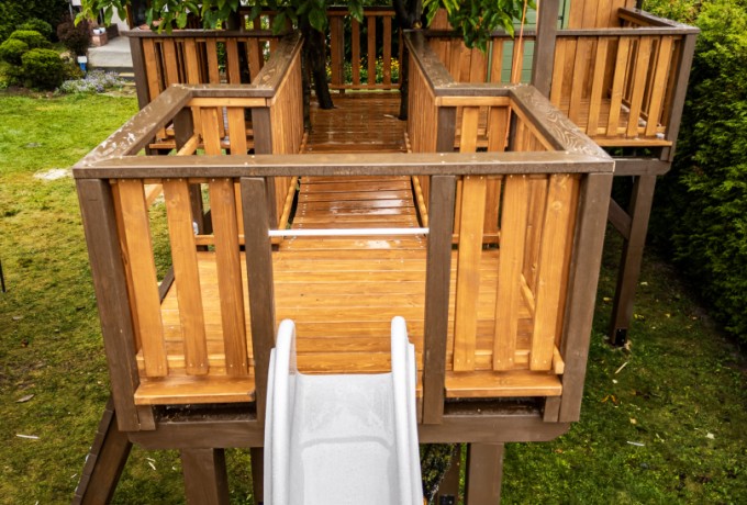 domek na drzewie 18 z placem zabaw (3).jpg