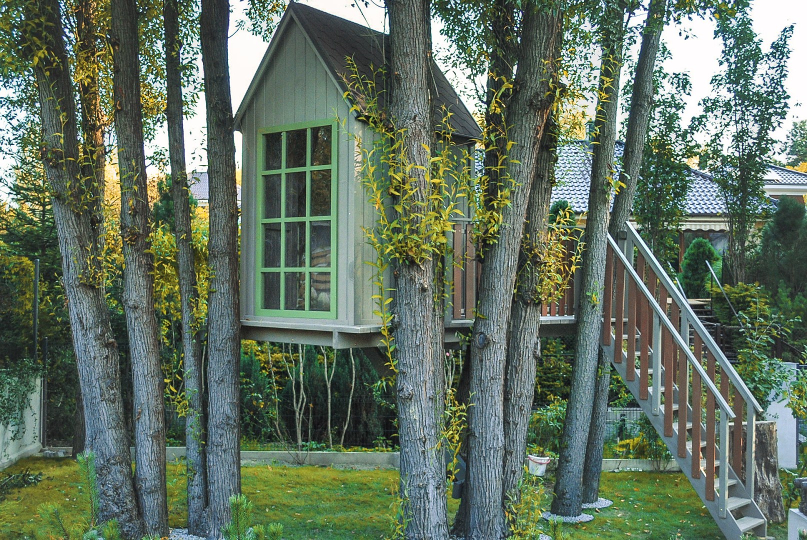 Domek na drzewie #07A