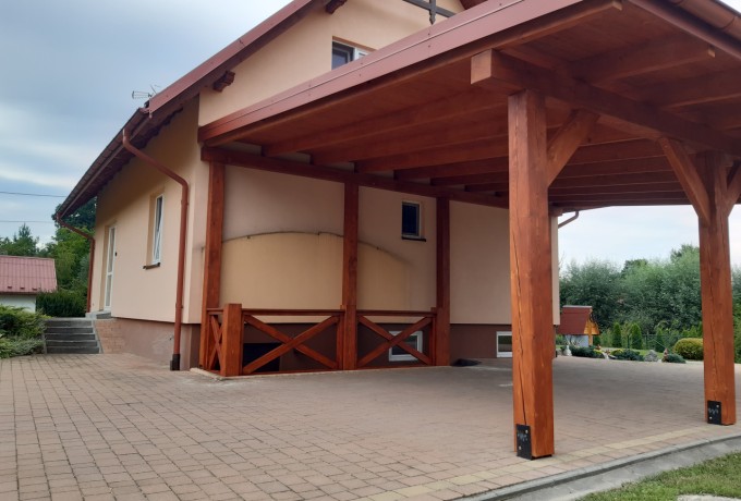 wiata ogrodowa drewniana zadaszenie auta przy domu W06